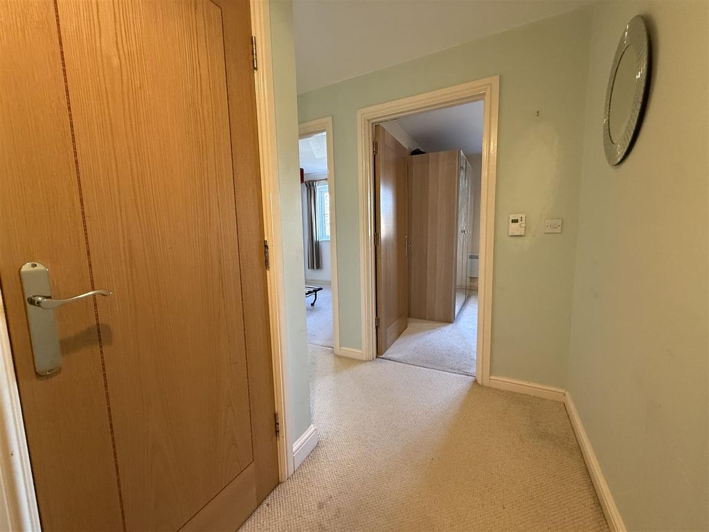 Property photo 3 of 11