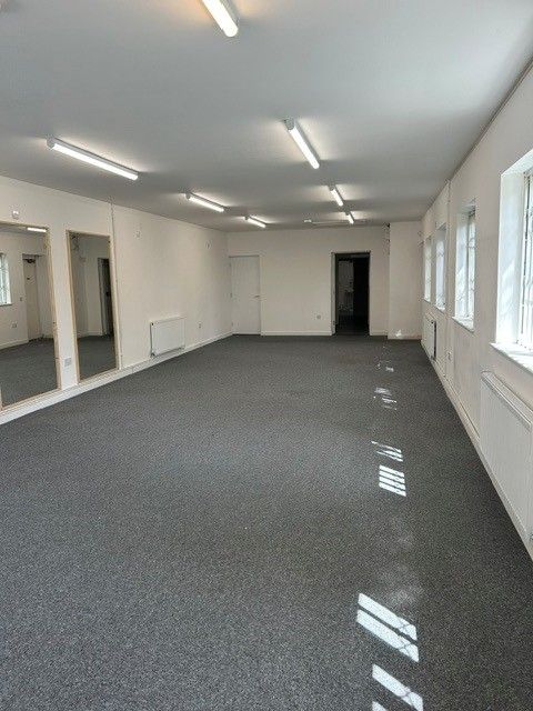 Property photo 3 of 4
