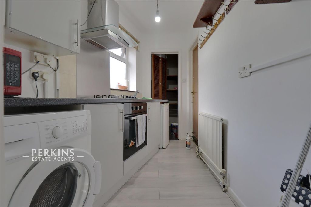 Property photo 3 of 4 Kitchen.Jpg