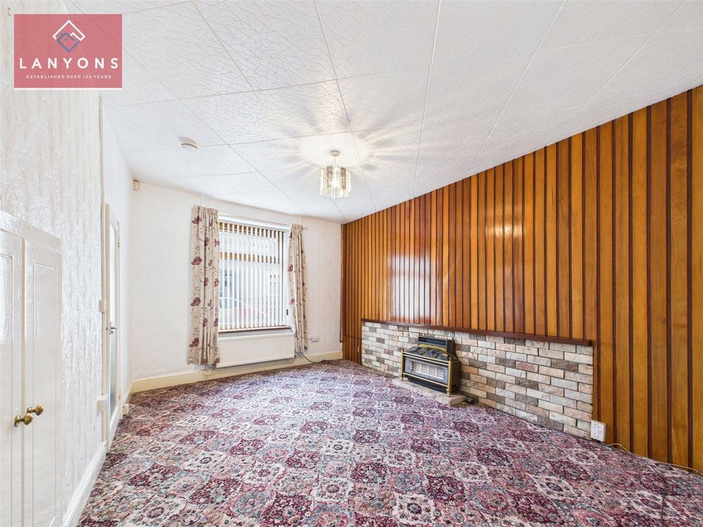 Property photo 2 of 12 Picture No. 06