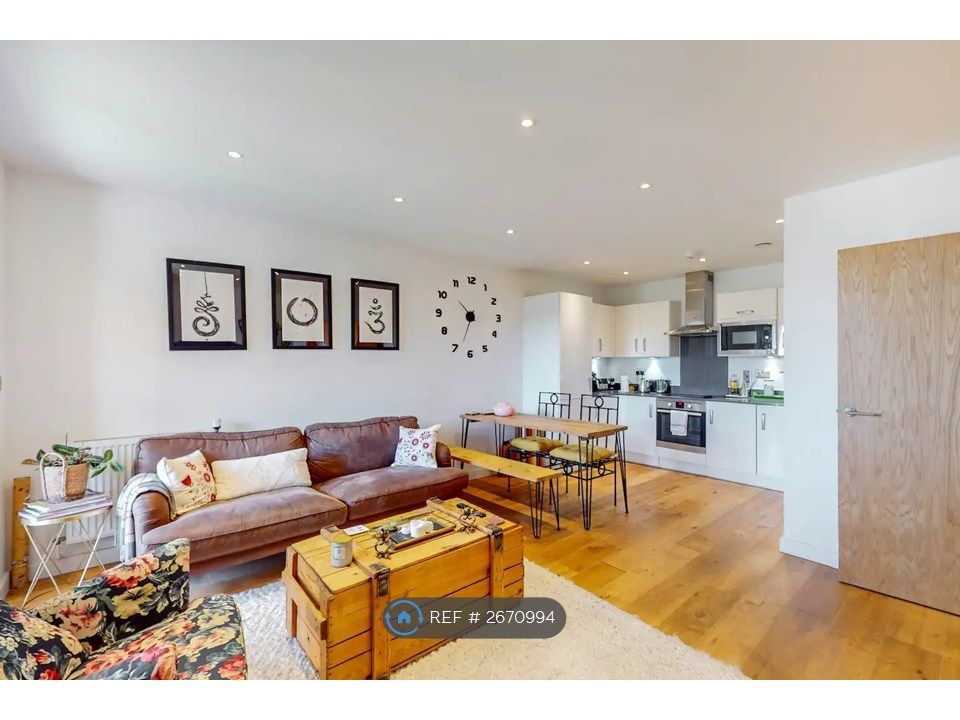 Property photo 2 of 8