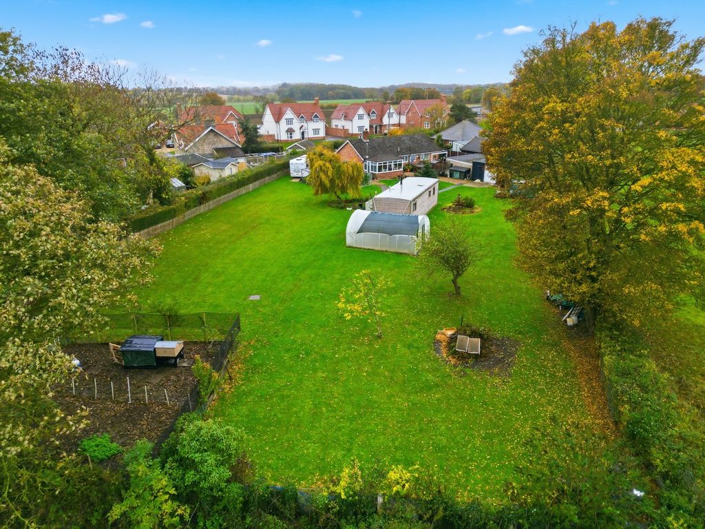 Property photo 2 of 31