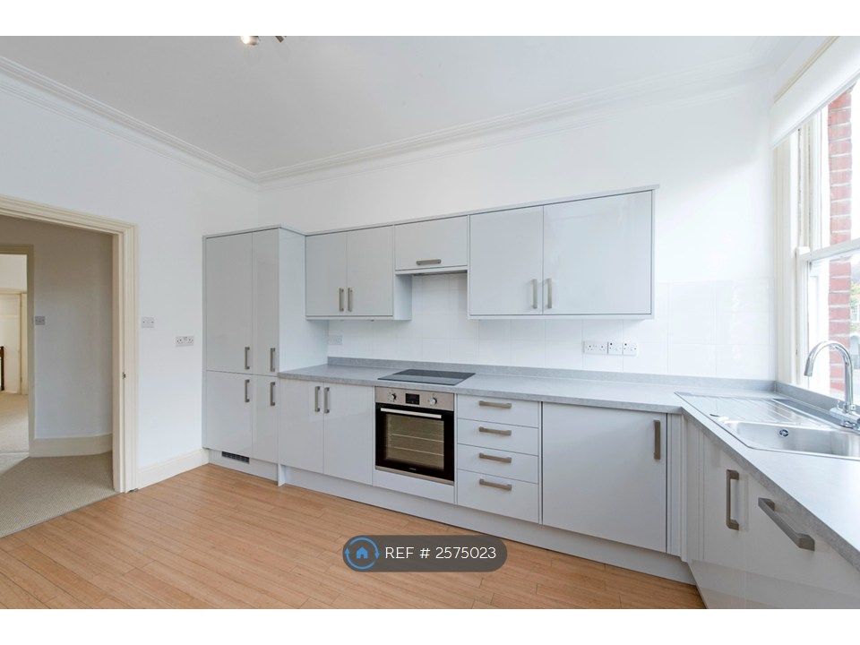 Property photo 2 of 8