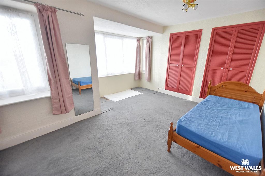 Property photo 3 of 17 11 (65).Jpg