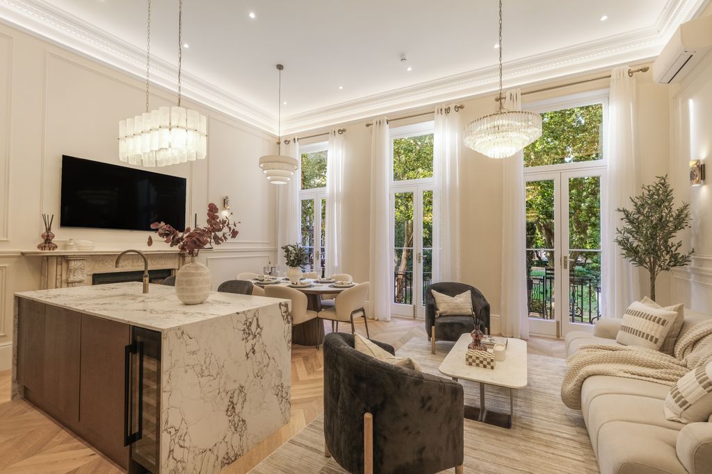 Property photo 1 of 17 Flat 3 19 Nevern Square London Sw5 9Pd - 014.Jpg