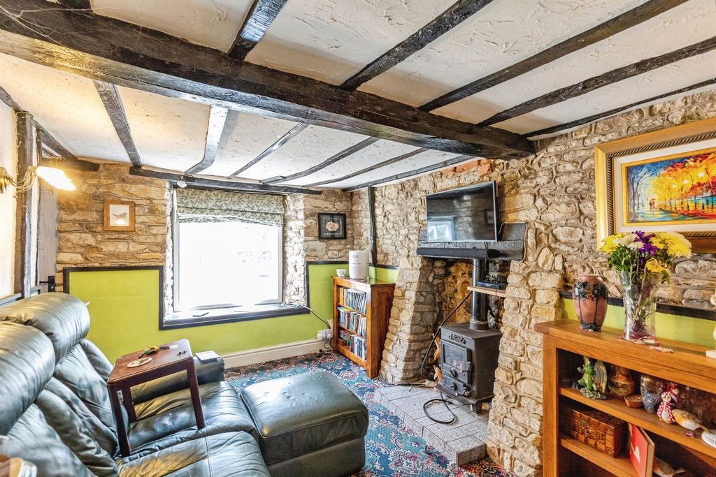 Property photo 3 of 14