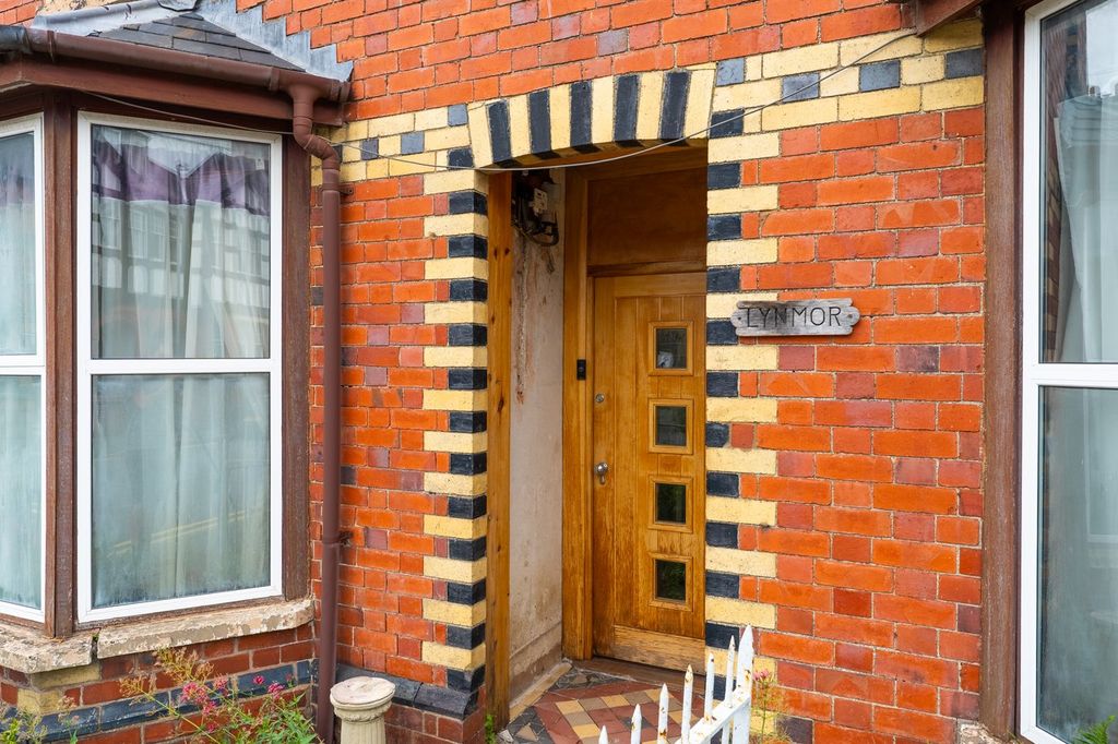 Property photo 3 of 41