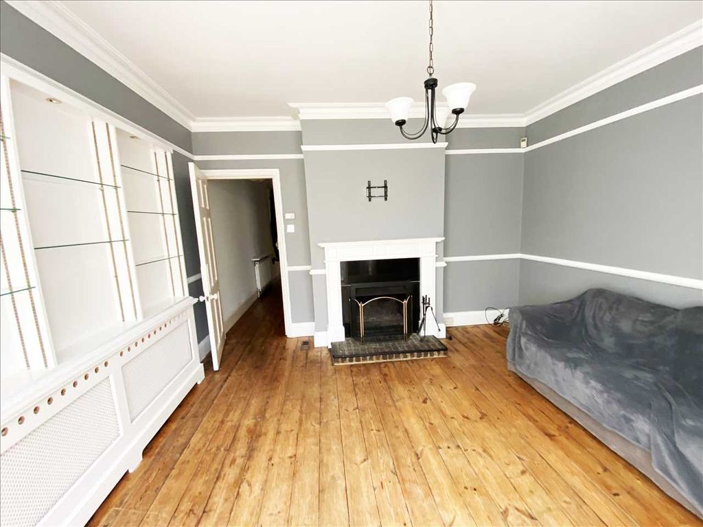 Property photo 2 of 25 Hall