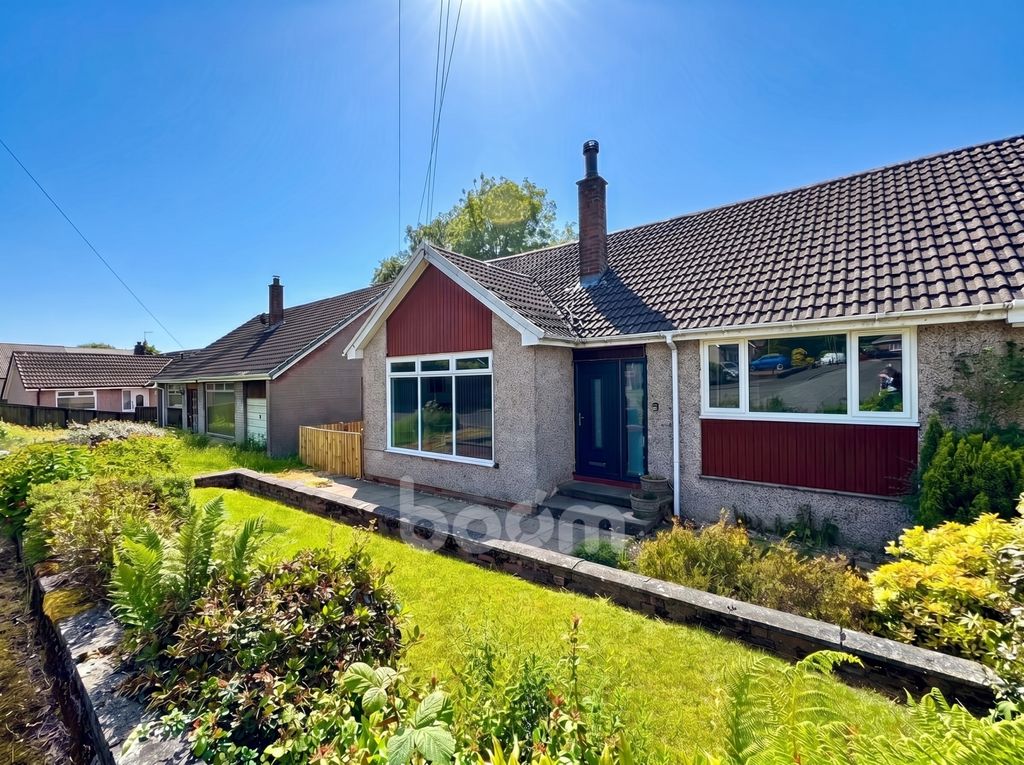 Property photo 1 of 22 Arran Crescent, Beith Extarnal Pic