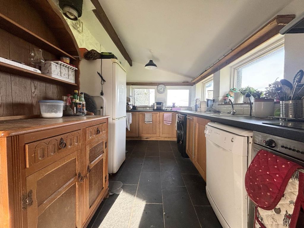 Property photo 3 of 12 Img_9040