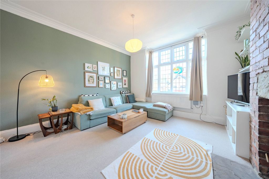 Property photo 3 of 11 Picture No. 02