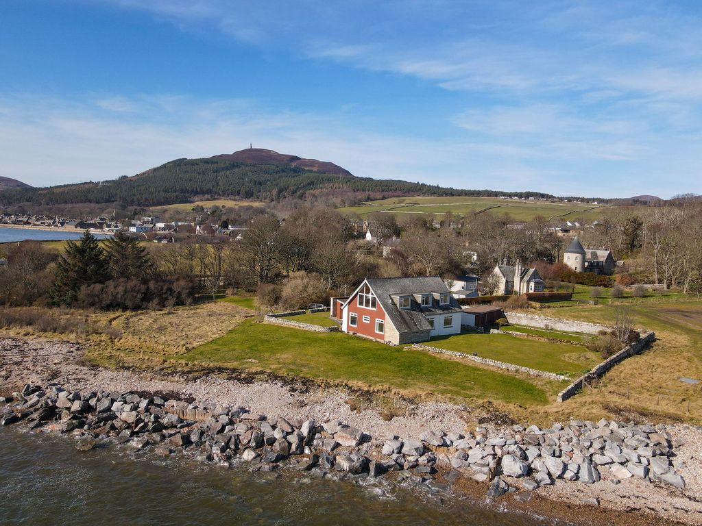 Property photo 1 of 42