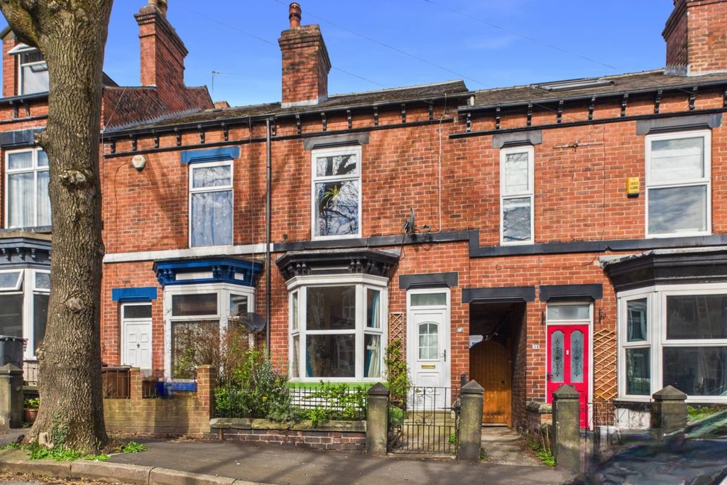 Property photo 1 of 17 Front External