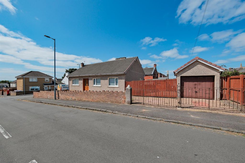 Property photo 2 of 51 048-22 York Street, Wishaw.Jpg