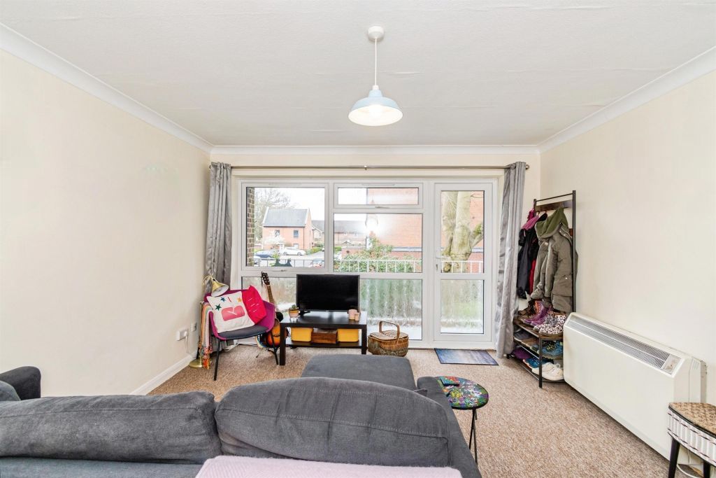 Property photo 2 of 14