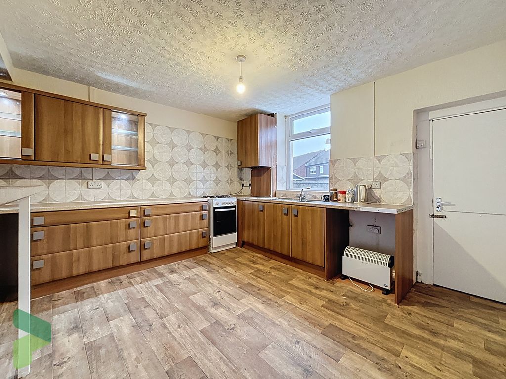 Property photo 3 of 12 Kitchen/Diner