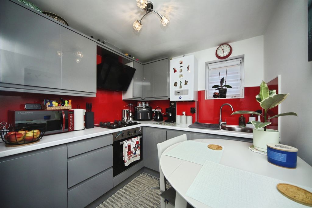 Property photo 1 of 13