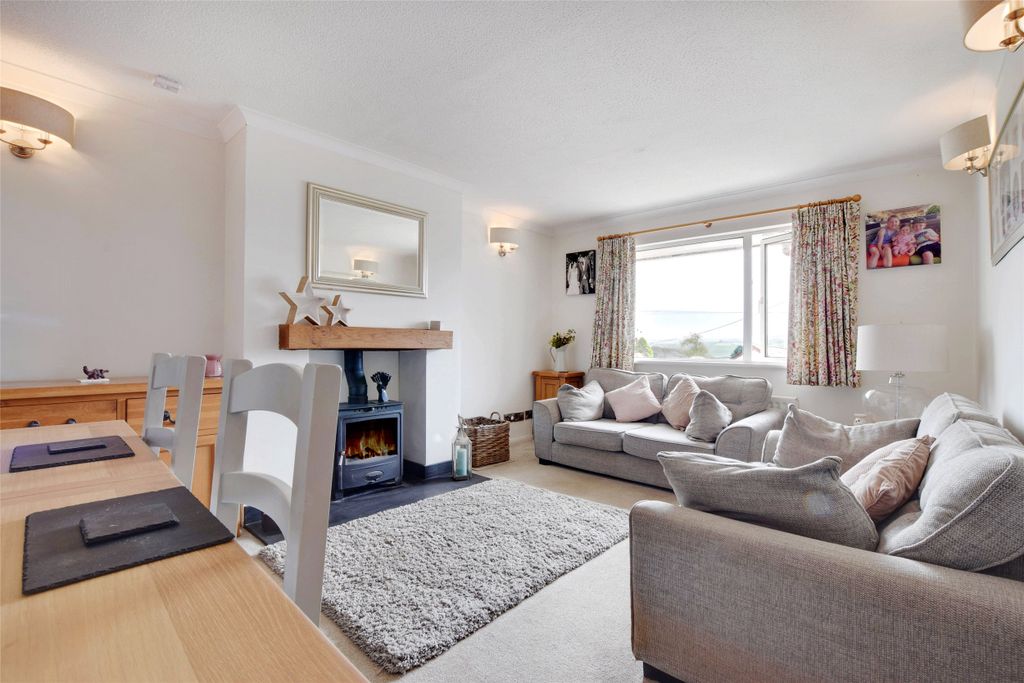 Property photo 2 of 11 Picture No. 10