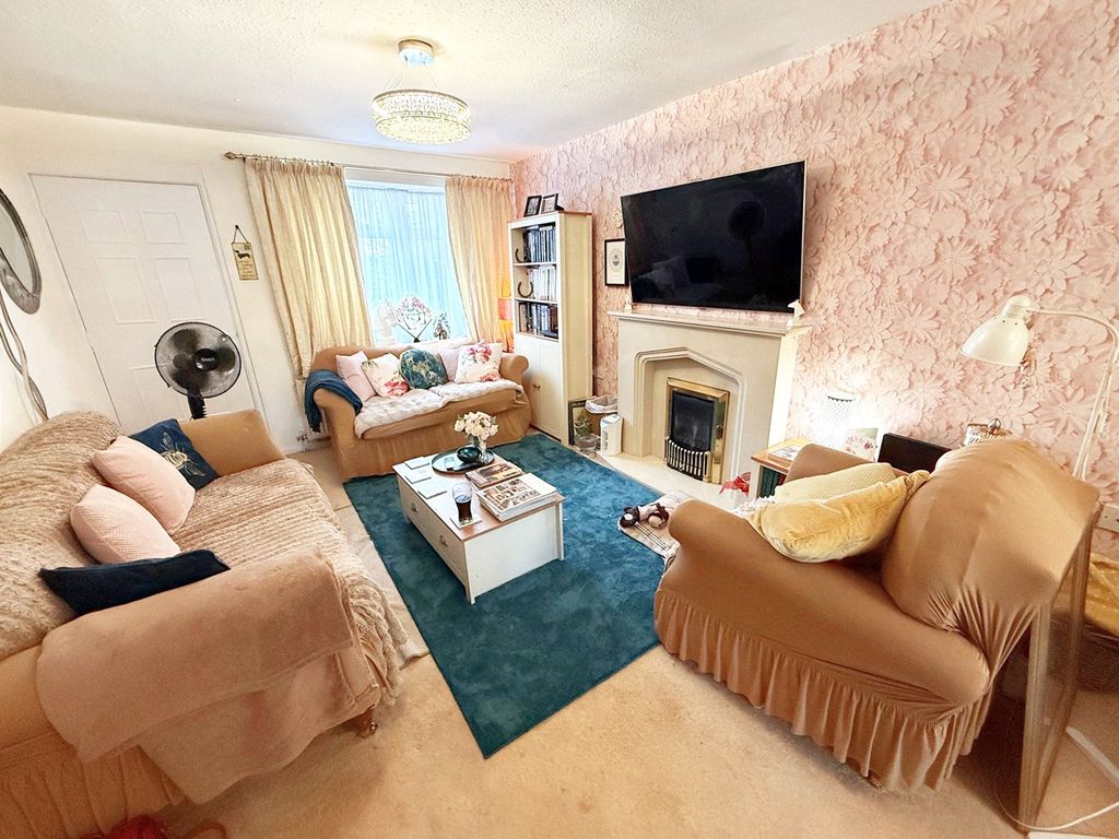 Property photo 3 of 16 Picture No. 27