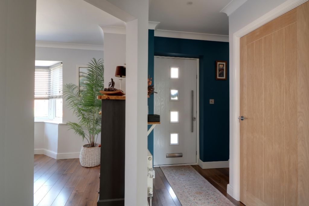 Property photo 3 of 24 Entrance Hall