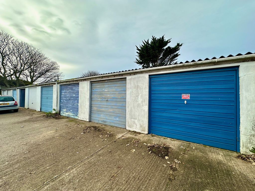 Property photo 1 of 1