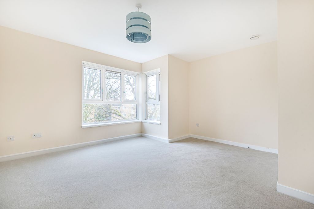 Property photo 3 of 9 3