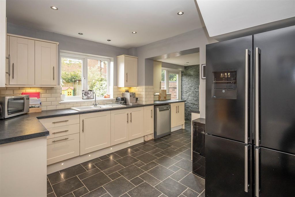 Property photo 3 of 14 Dsc_5147.Png