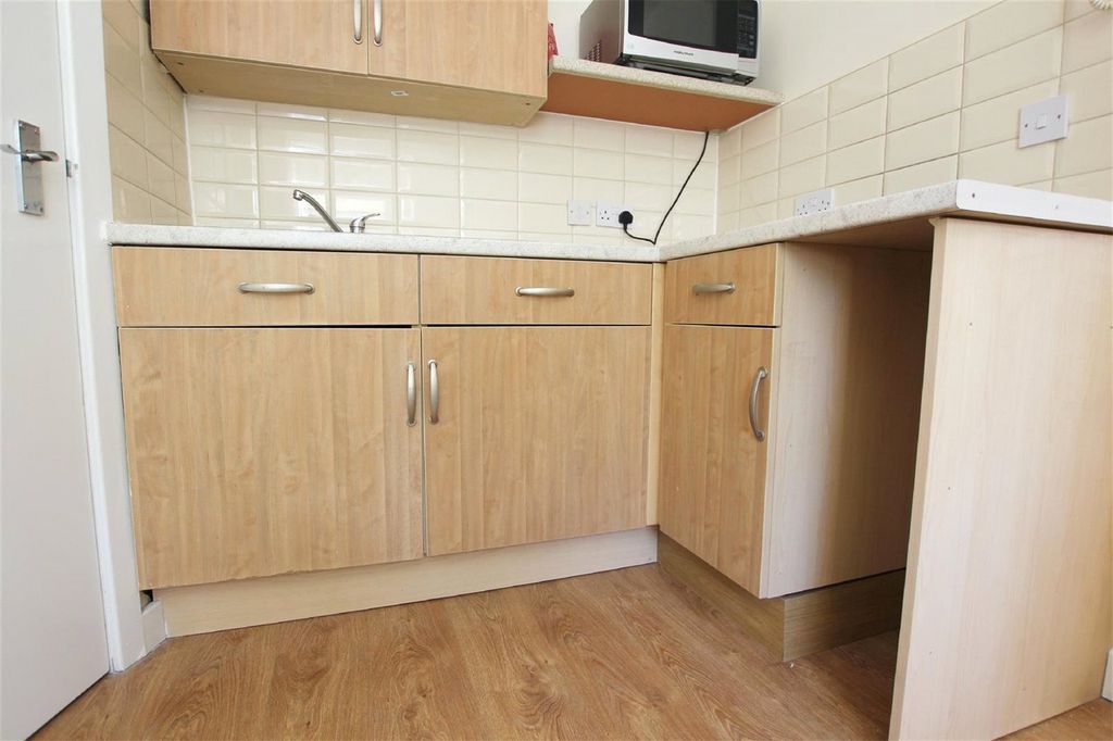 Property photo 3 of 10 Picture No. 15