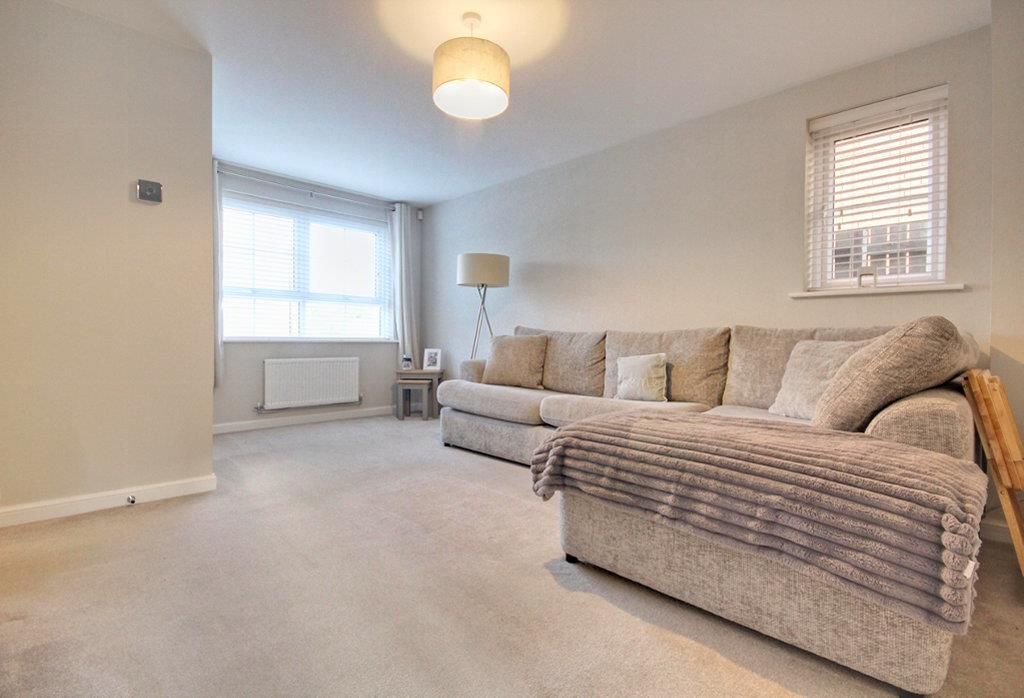 Property photo 2 of 19 Img_1379-Img_1381_Lzn.Jpg