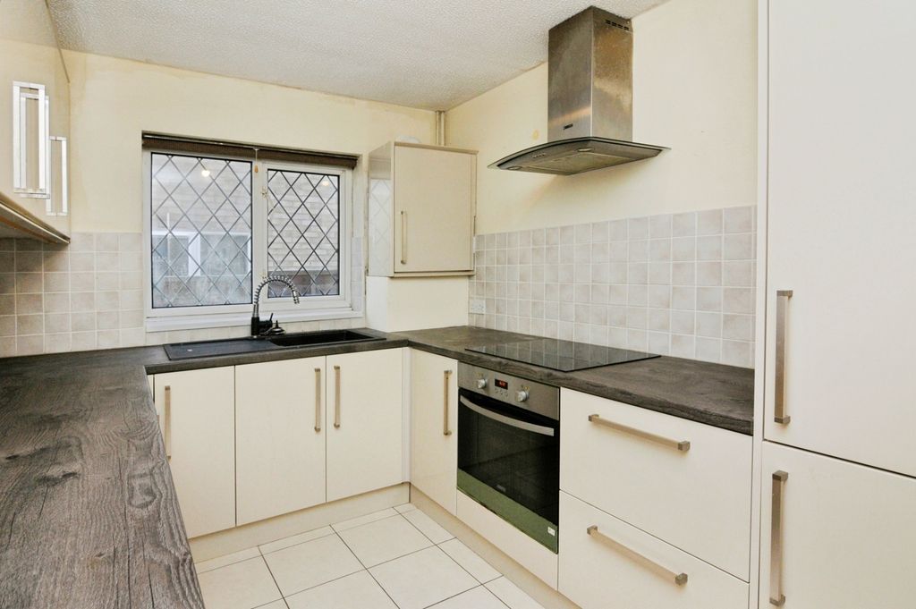 Property photo 2 of 17 Pbox-Img.Jpg