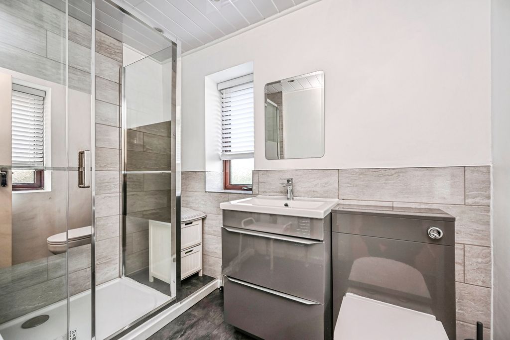 Property photo 3 of 14 Pbox-Img.Jpg