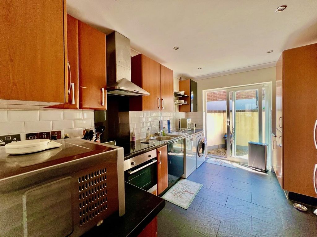 Property photo 1 of 22 Kitchen 1.Jpg