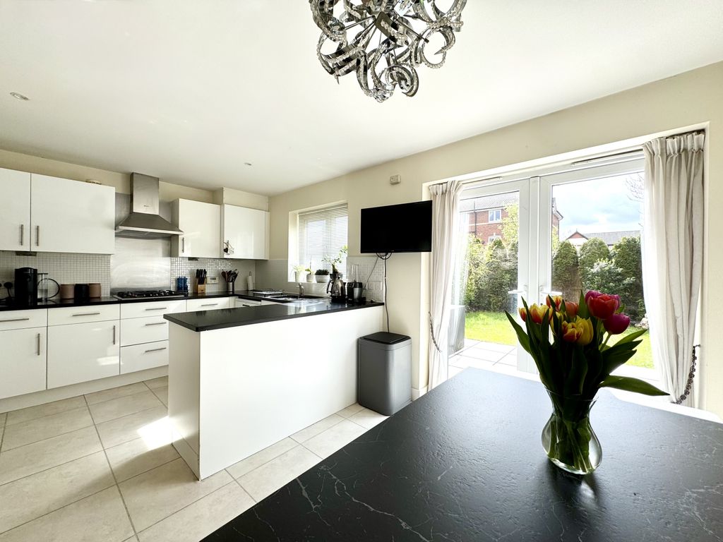 Property photo 2 of 18 Gallery