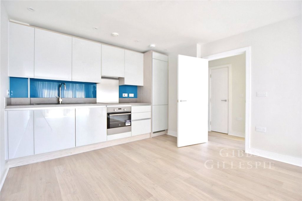 Property photo 3 of 9 Picture No. 14