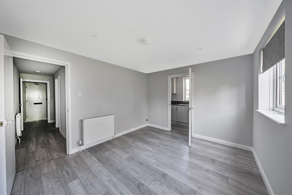 Property photo 3 of 12 Living Room