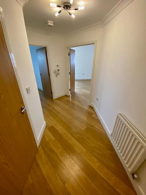 Property photo 2 of 14 Hallway