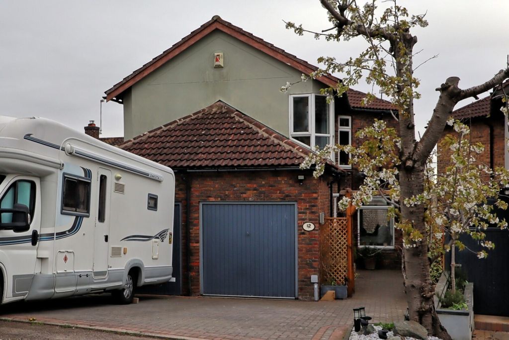 Property photo 2 of 54 Picture No. 47