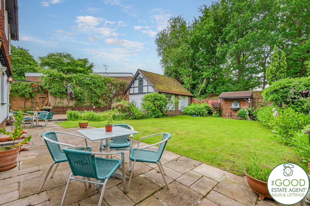 Property photo 1 of 32