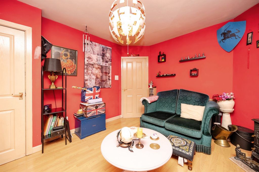 Property photo 2 of 14