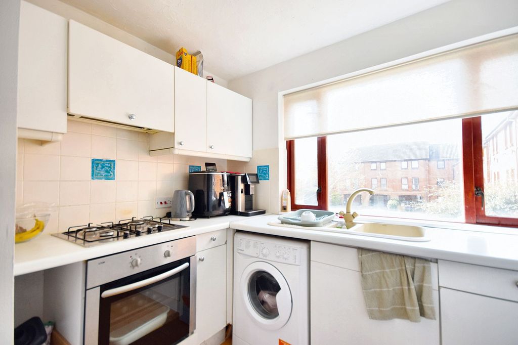 Property photo 3 of 8