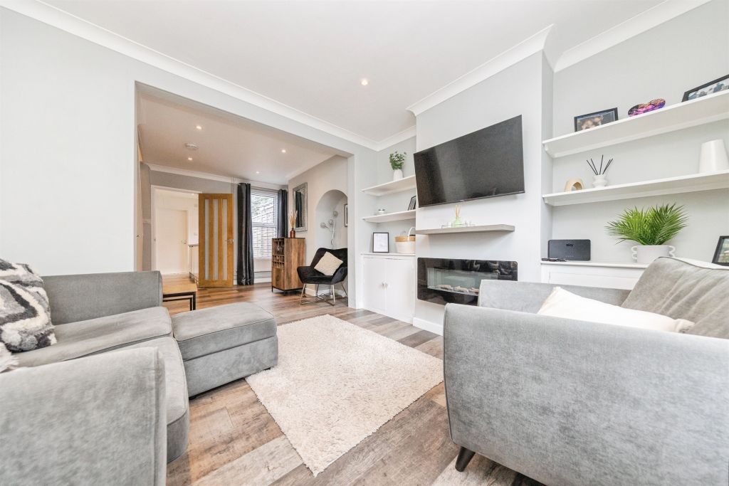 Property photo 2 of 18