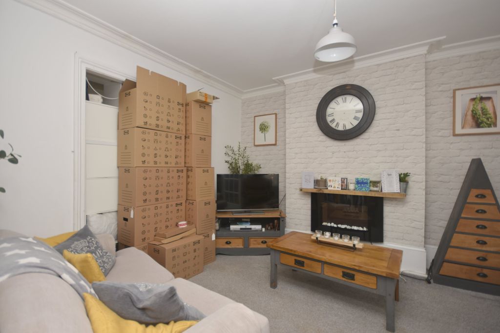 Property photo 2 of 7