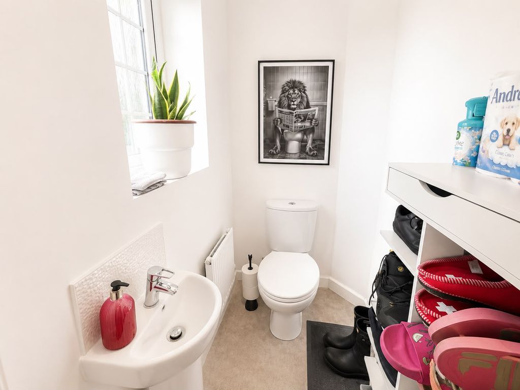 Property photo 2 of 18 Downstairs WC