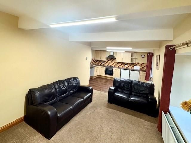 Property photo 2 of 10 109A Town Street Living 2.Jpeg