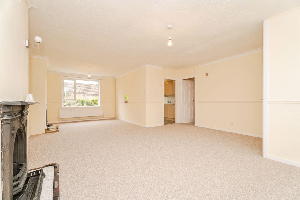 Property photo 2 of 15 Pbox-Img.Jpg
