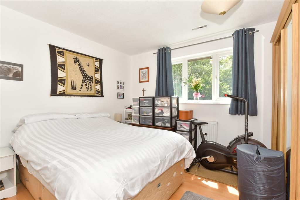 Property photo 3 of 10 Bedroom 1