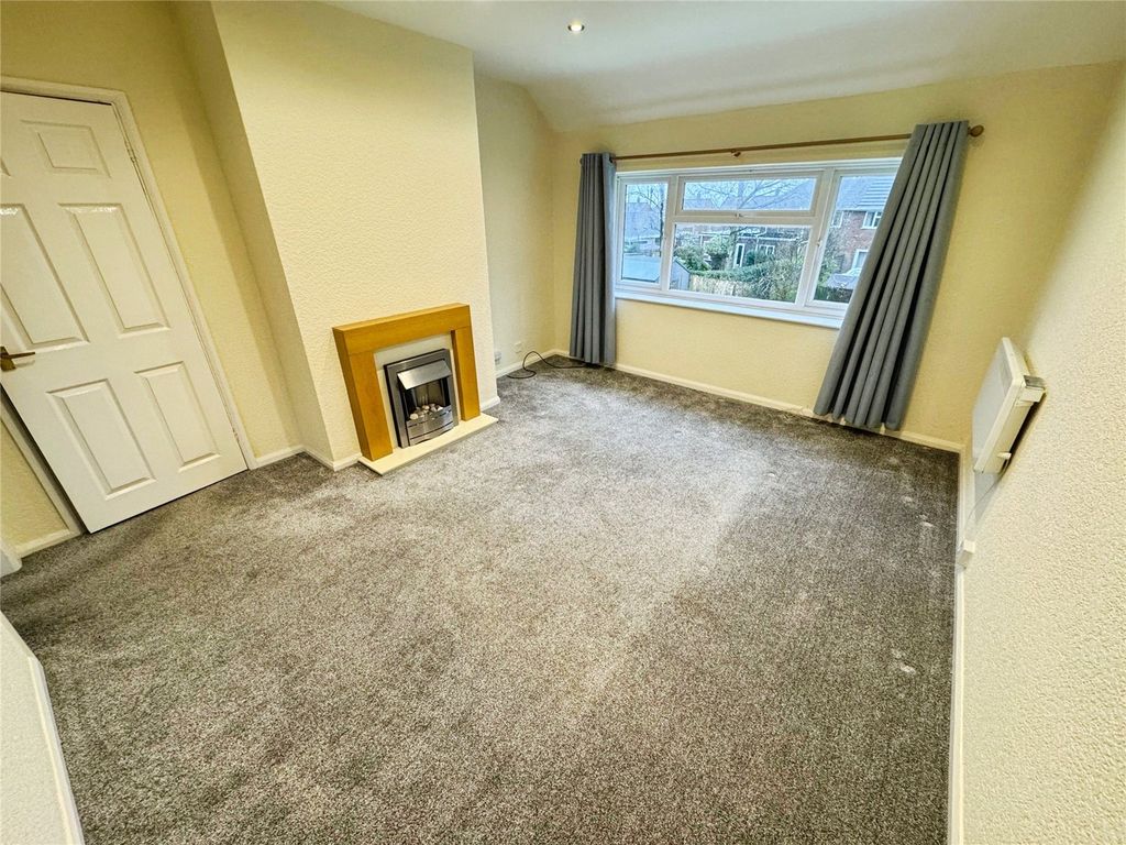 Property photo 3 of 5 Lounge