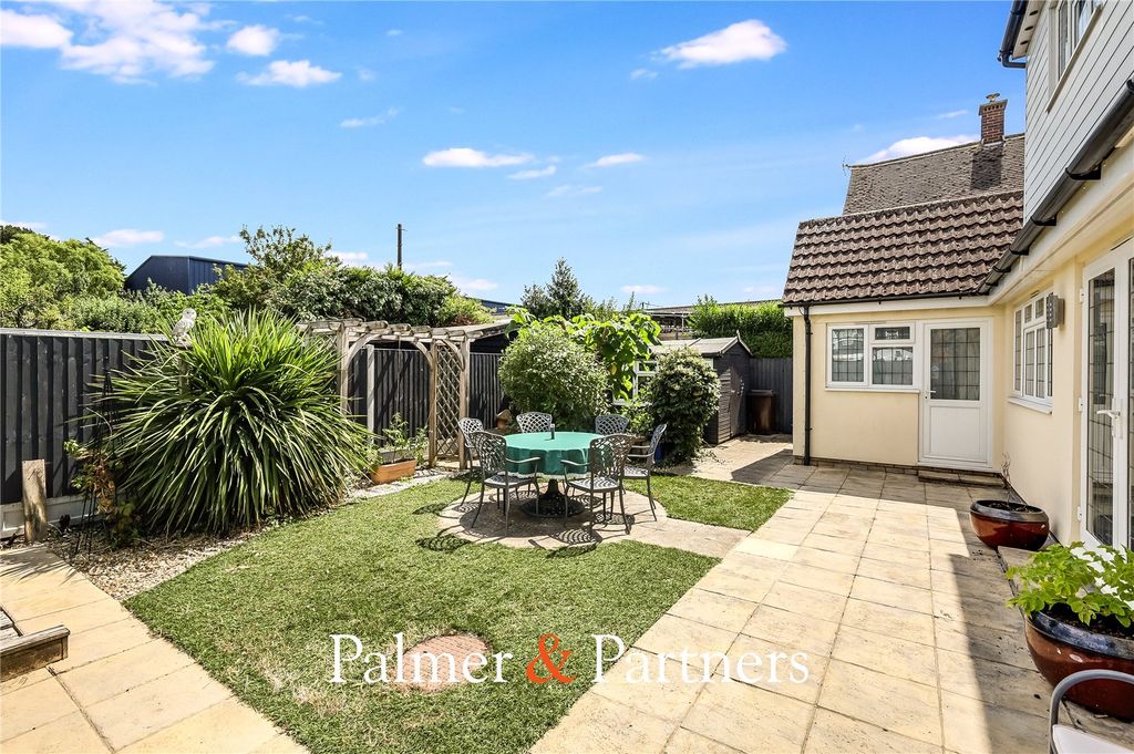 Property photo 3 of 36 Picture No. 24