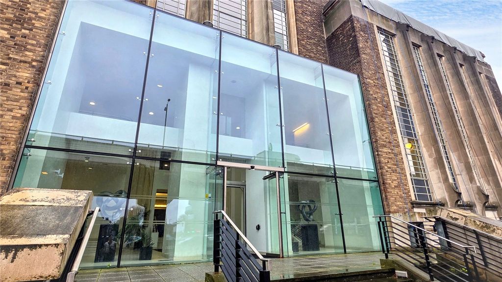 Property photo 2 of 11 Picture No. 02