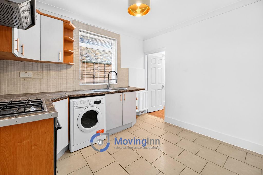 Property photo 3 of 21 Kitchen